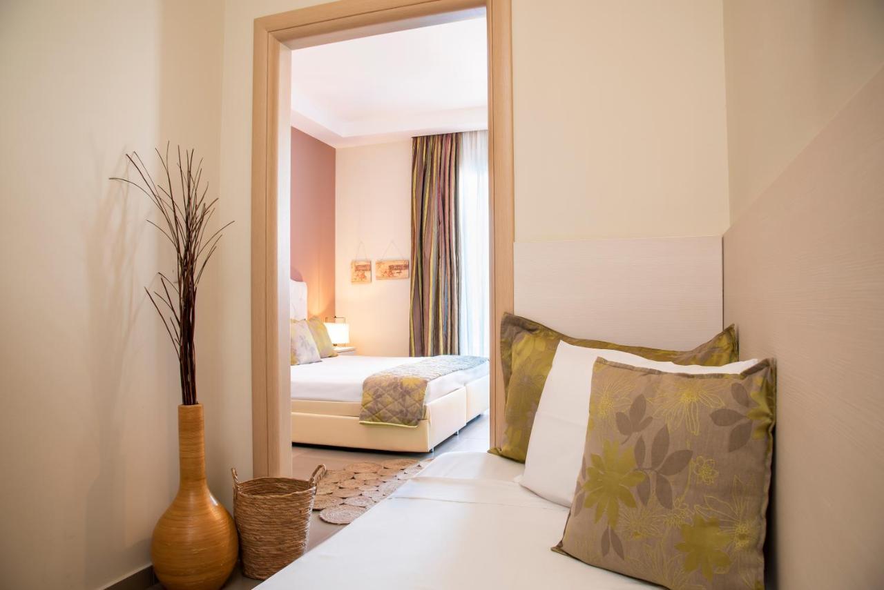Aqua Mare Hotel Nea Kallikrateia 外观 照片
